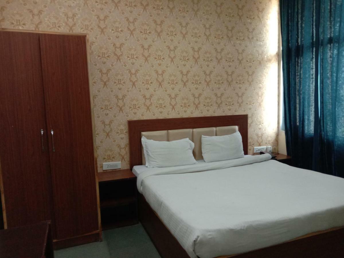 The Amsons Resorts Лудхиана Экстерьер фото